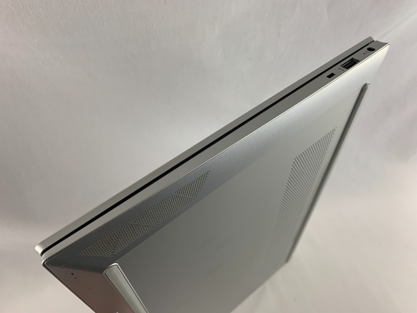 HP Pavilion 15-eh0015cl, AMD Ryzen 7 4700U 2GHz, 8GB RAM, 512GB SSD, Win11H