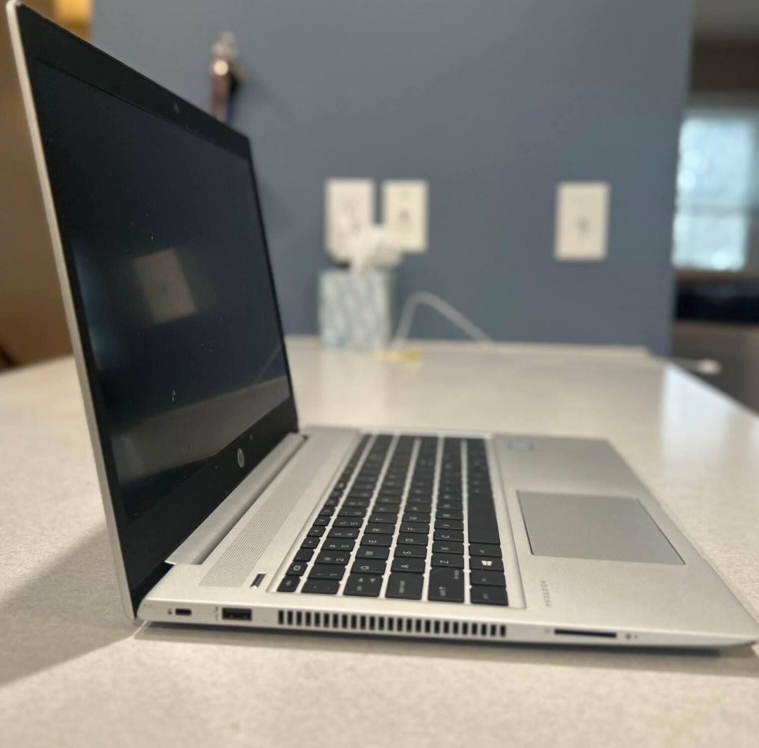 HP ProBook 15.6″ Intel Core I5-8265U 8 gen, 8 GB RAM, 256 GB SSD, Windows Pro 10