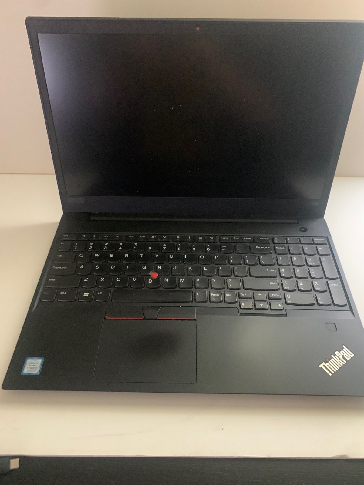 Lenovo ThinkPad E590 Intel Core i5-8265U 8GB RAM 256GB SSD Windows 10 Pro