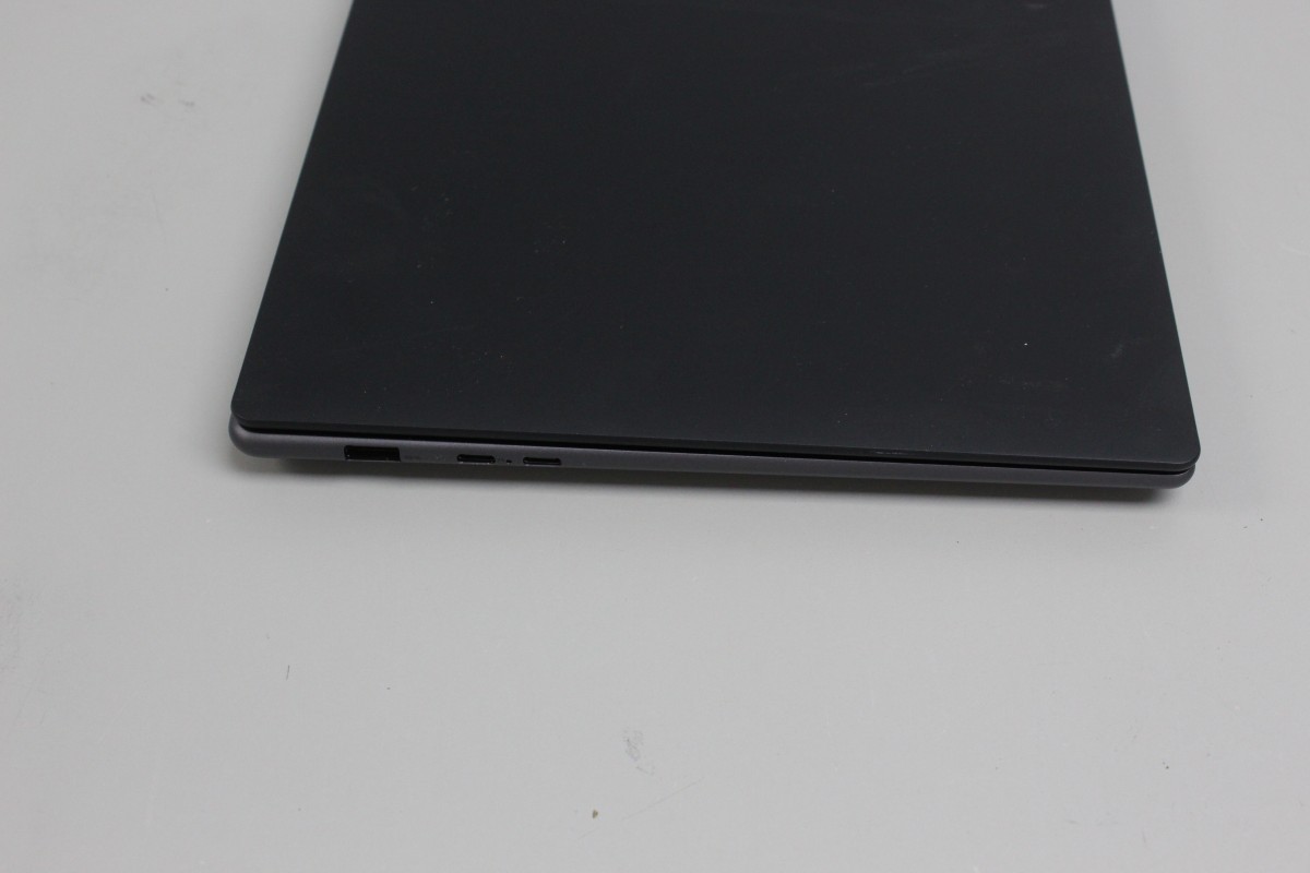 Lenovo Slim 7 ProX 14ARH7 (1TB, Ryzen 7 6800HS, 3.2GHz, 16GB) Laptop (C32042626)