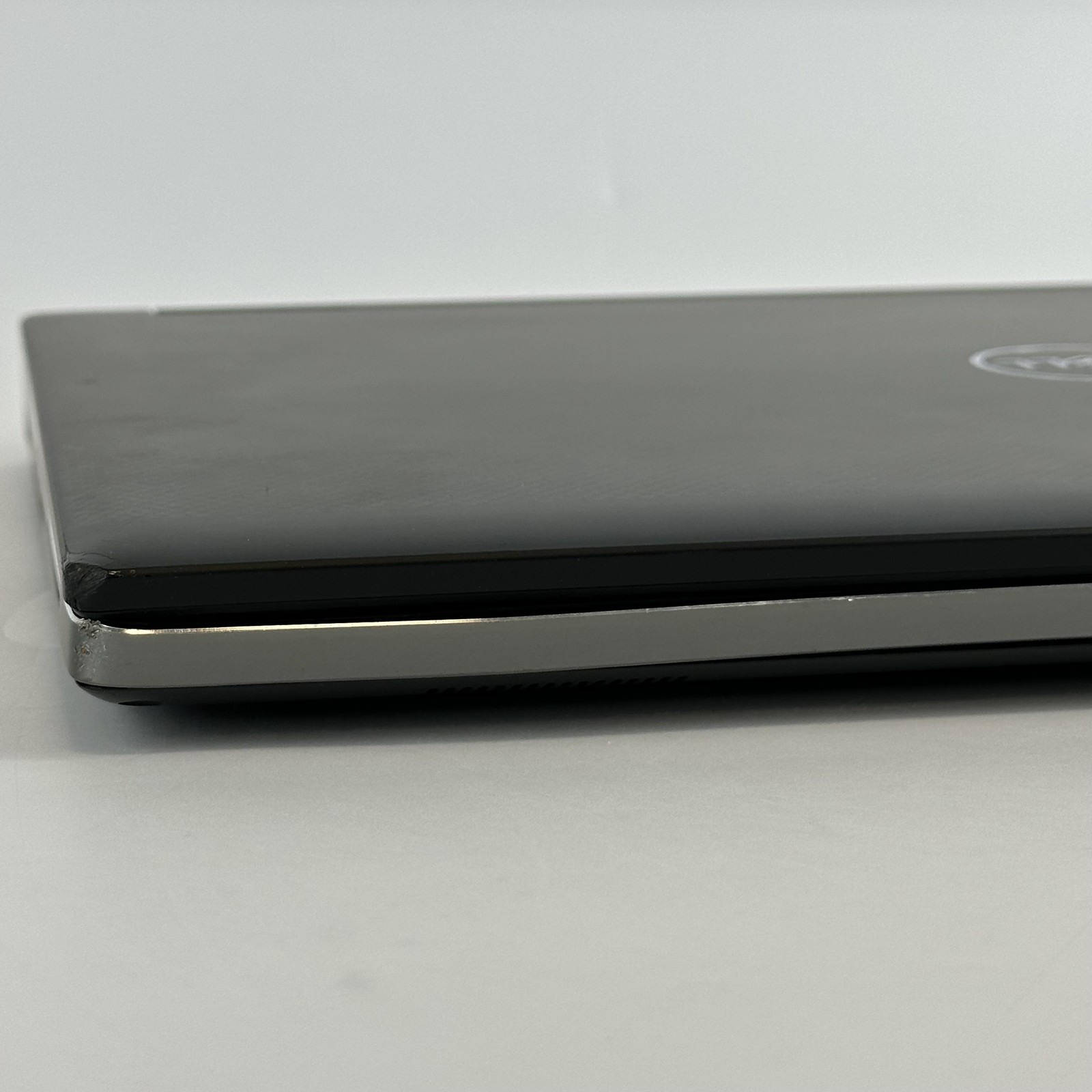Dell Precision 7530 15.6 FHD TOUCH i7-8750H 2.20GHz 32GB 1TB SSD Quadro P3200