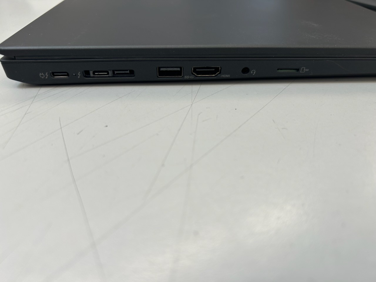 Lenovo 20W6 ThinkPad P15s 15.6″ i7-1165G7 32GB 500GB Quadro T500 Windows 11 Pro