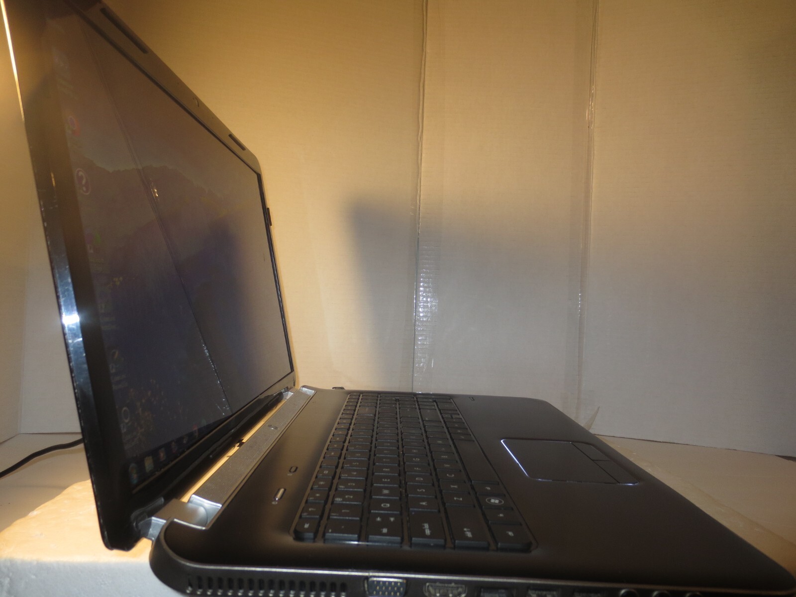 HP PAVILION 17.3″ DV7-6C27CL CORE i7-2630QM@2.0GHz 6GB RAM 500GB HDD WIN7 OFF13