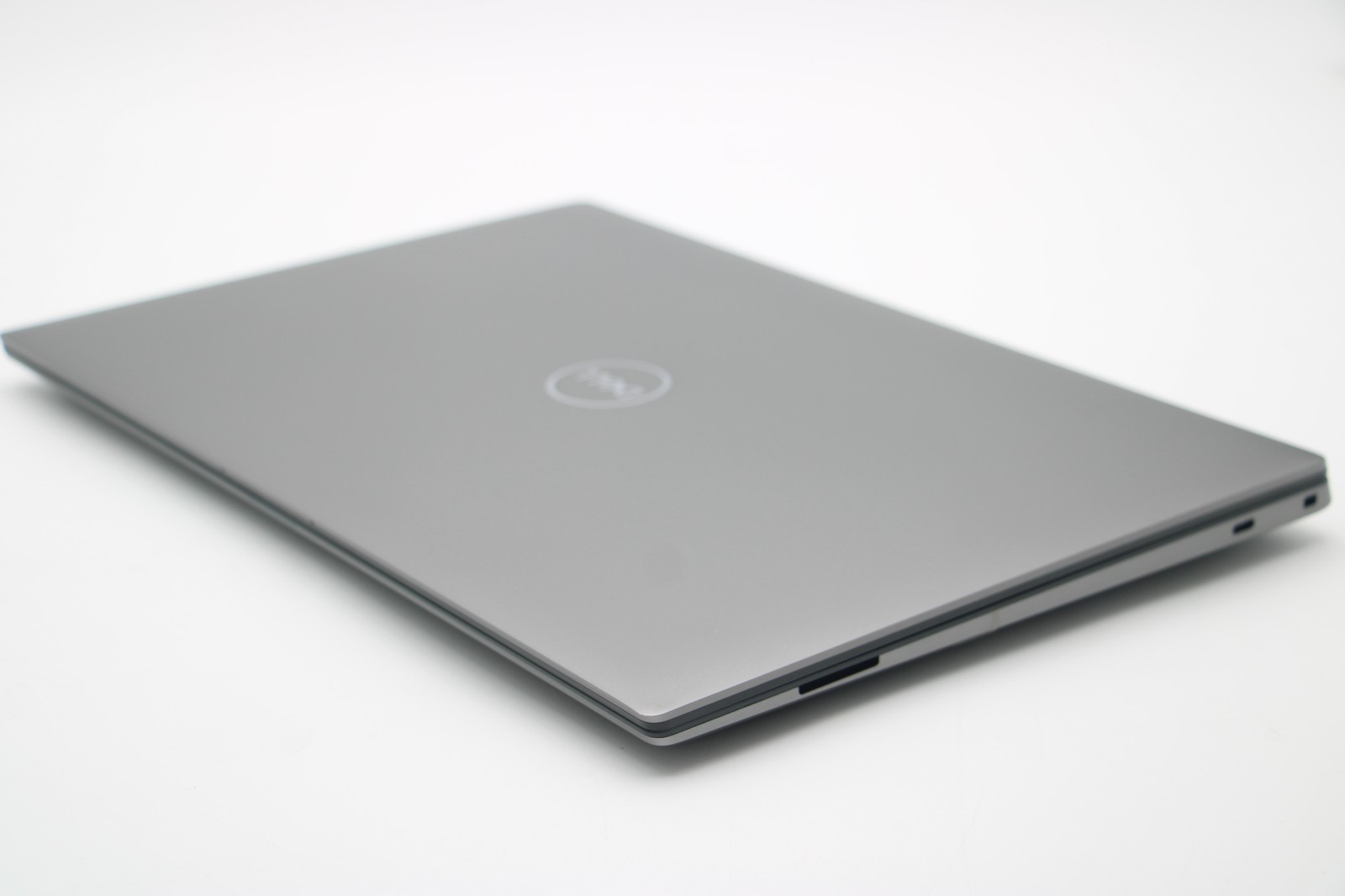 Dell Precision 5690 3.8GHz vPRO Ultra 7 155H/32GB/512GB SSD/RTX 1000 Ada 91% BH