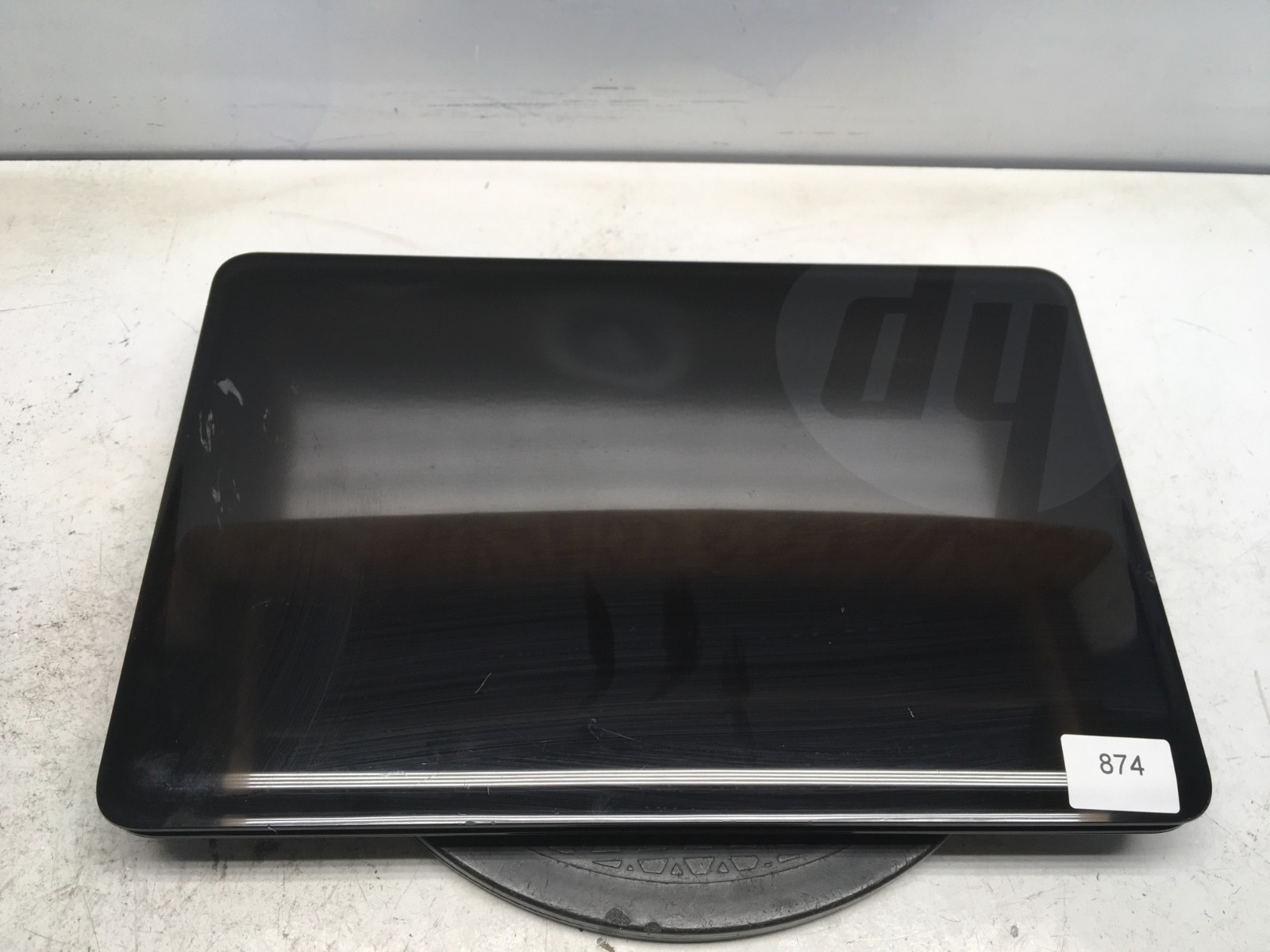 HP 2000-2C23DX AMD E1-1200 1400MHz 4 GB NO HDD/Batt – Cracked Screen