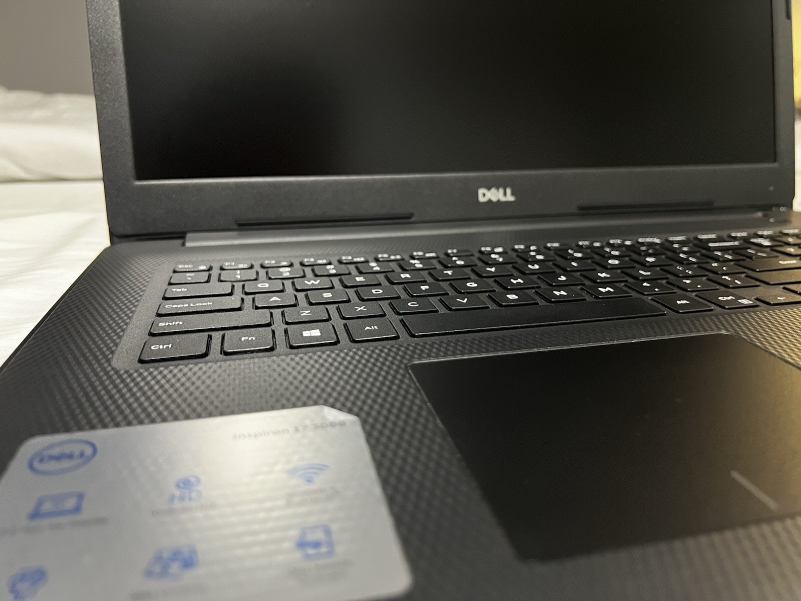 Dell Inspiron 3793 17.3″ Intel i7-1065G7 8GB Ram 512GB SSD Windows 11