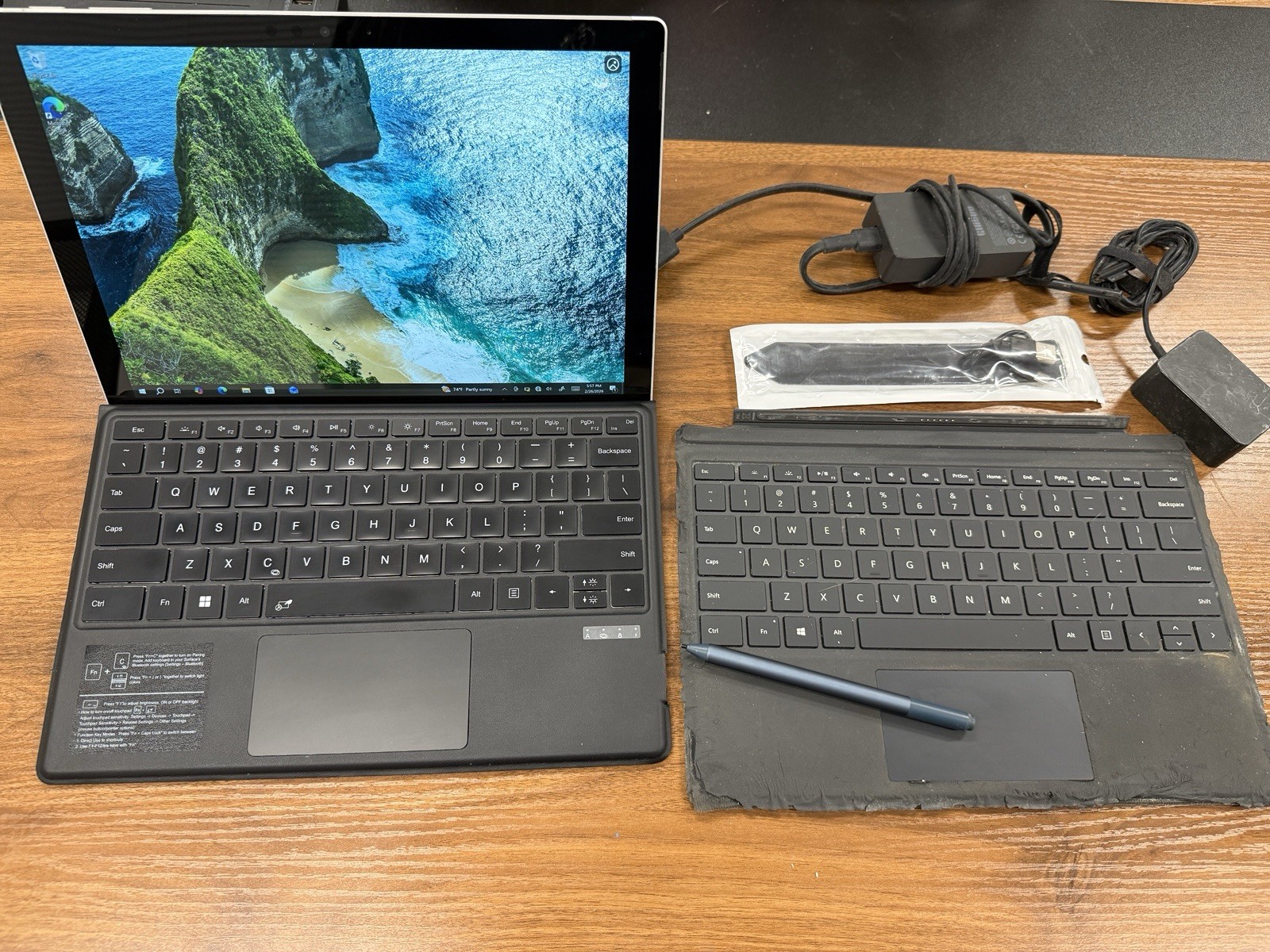 Microsoft Surface Pro 5 i7 8GB 256GB Touch Pen 2 Keyboards – SEE DESCRIPTION
