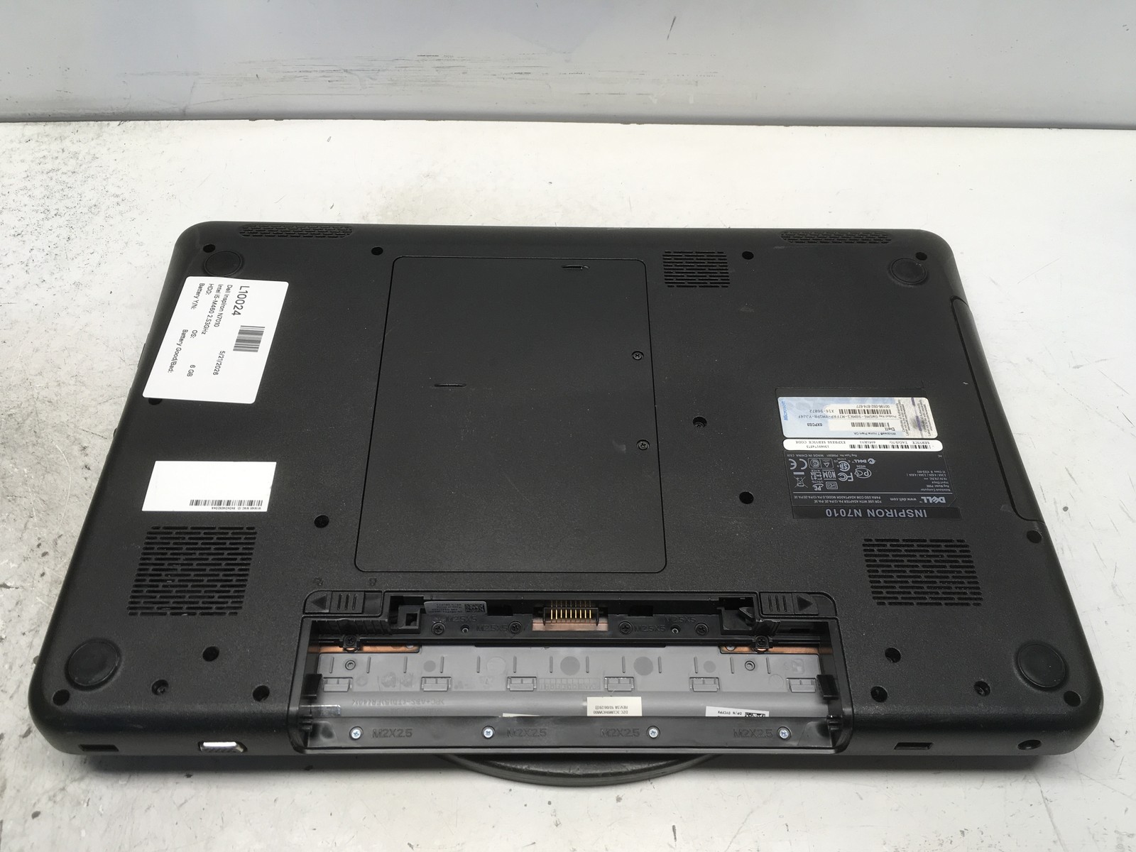 Dell Inspiron N7010 Intel i5-M460 2.53GHz 6 GB NO HDD No Batt