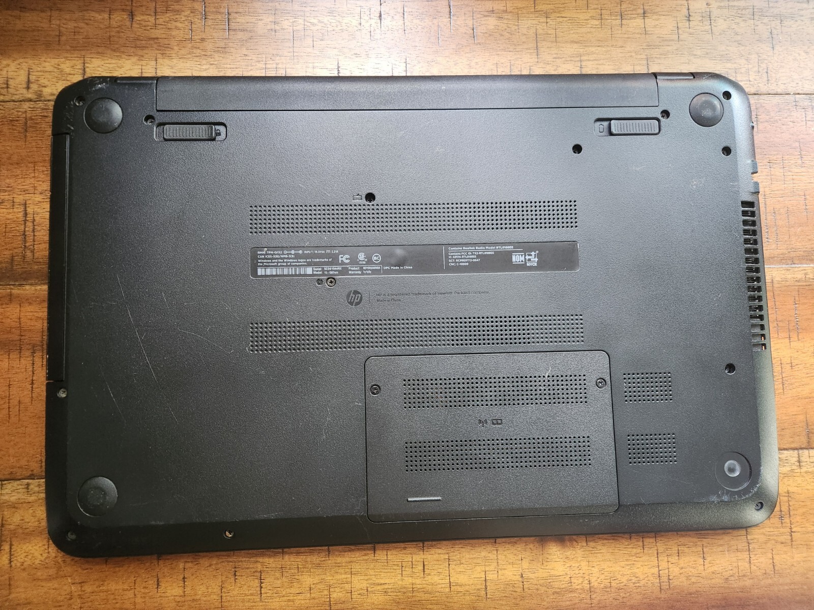 HP 15-1387wm 15.6″ Touchscreen ( AMD A8 @ 2.20GHz, 4GB Ram, 500GB HDD ) Win 10
