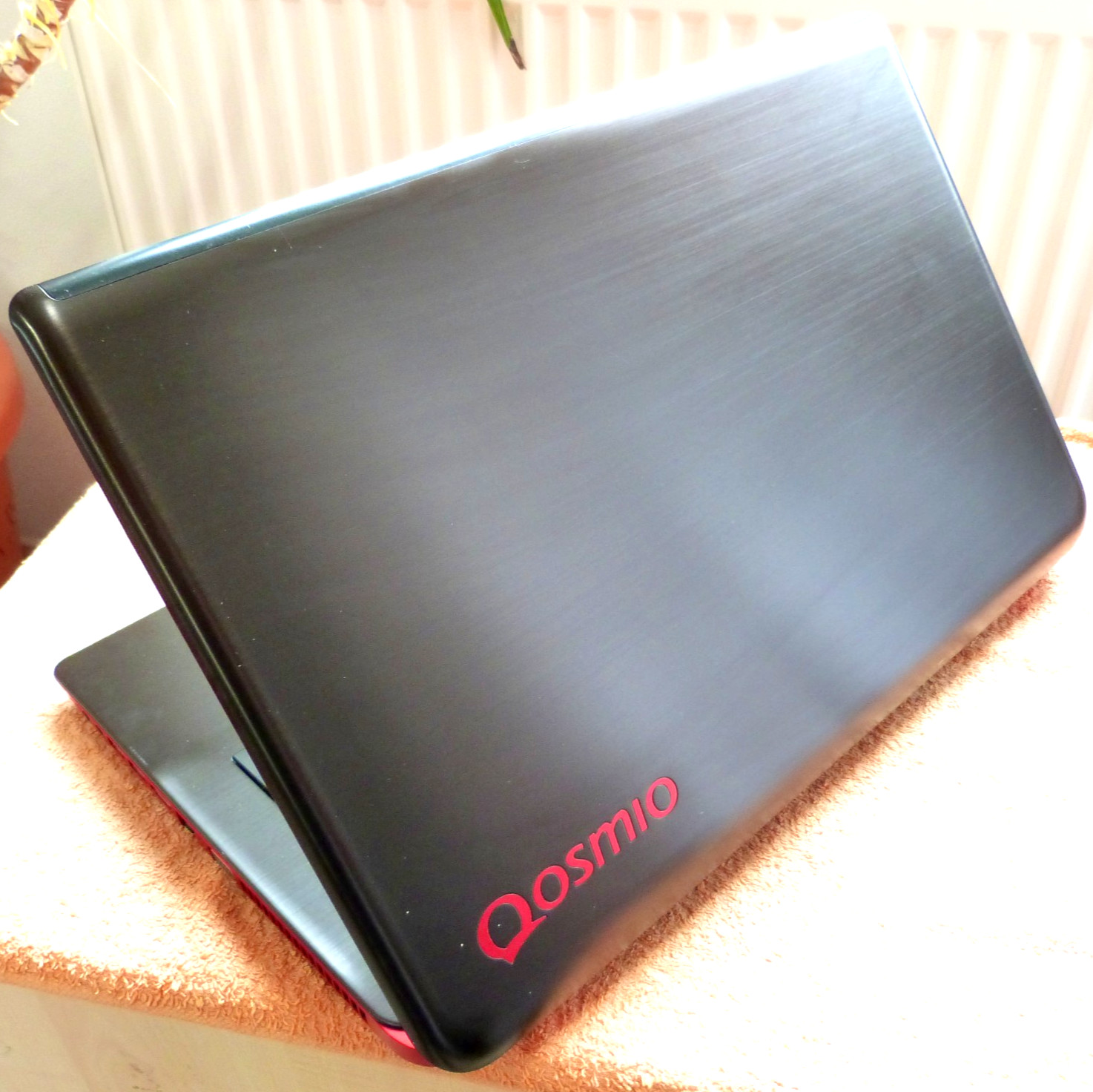 Qosmio X70 17″ BLURAY DOLBY GAMING 4GB l 16GB RAM NEW SSD Windows 11 QUAD i7