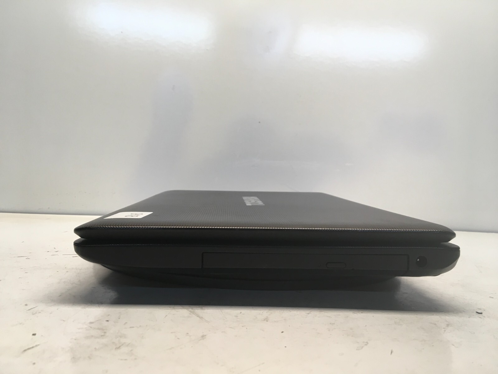 Toshiba Satellite C655D-S5139 AMD E-350 1.6GHz 3 GB NO HDD