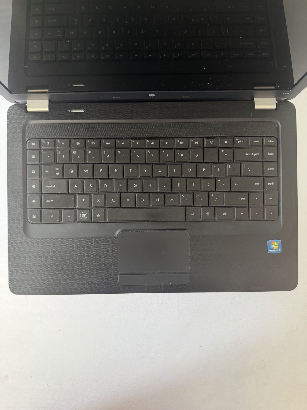 HP Notebook G56-129wm Laptop – Screen Leaks Light – Intel Celeron 900 – Read Des