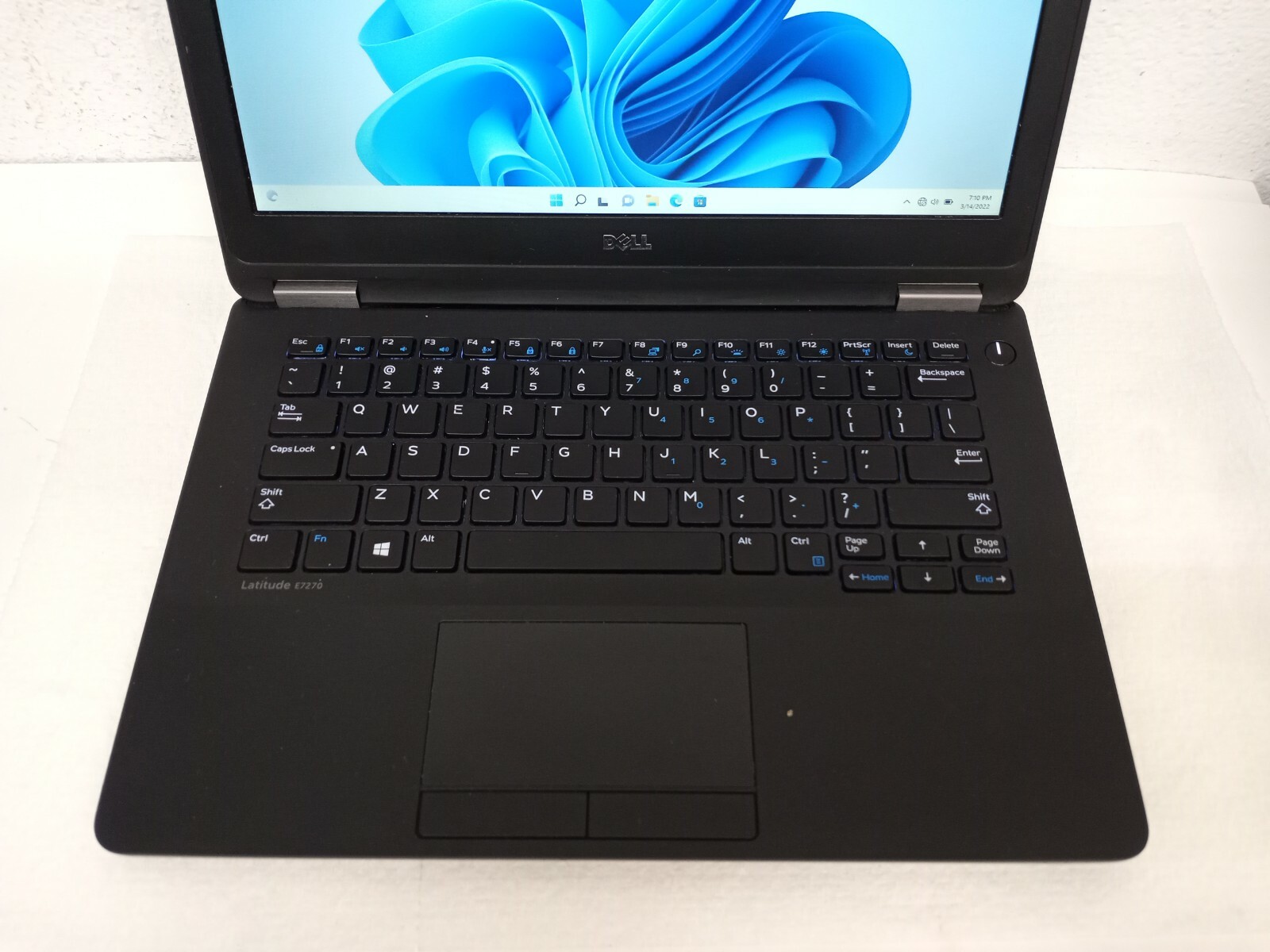 Dell Latitude E7270 12.5″ Intel Core i7-6600U 2.6GHz 8GB RAM 512GB SDD Win11 Pro