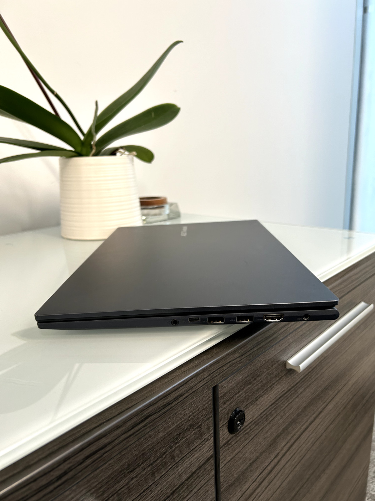 ASUS Vivobook 14in Laptop – Black