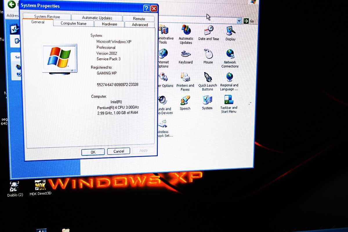 HP P4 3.02Ghz RETRO GAMING Alienware Perform. 17″ 5×4 + w/ SSD WinXP 98 95