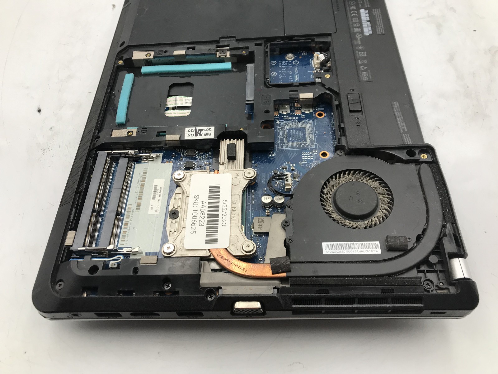LENOVO THINKPAD E440 – FOR PARTS/BROKEN LCD – INTEL I5 4TH GEN – NO RAM -READ-BB