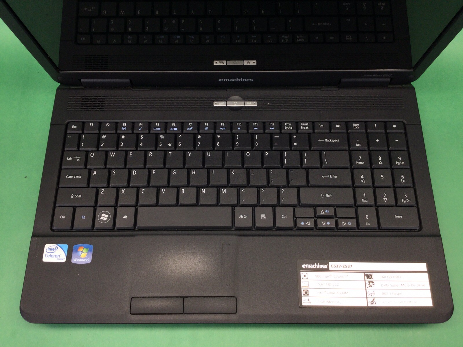 eMachines E527 Series E527-2537 – 15.5” Laptop – UNTESTED