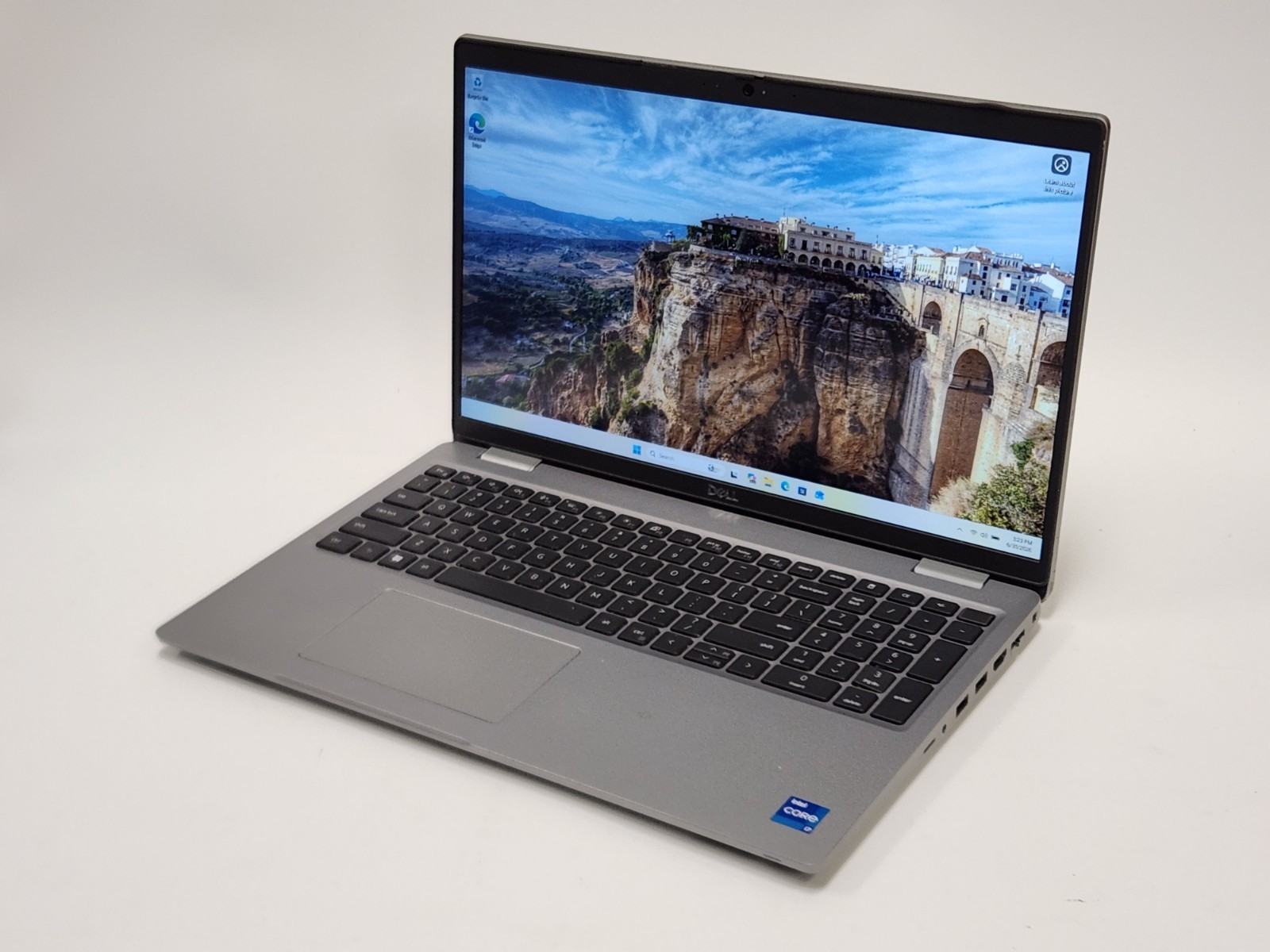 Dell Latitude 5520 15.6” FHD Core i7-1165G7 2.8GHz 16GB 256GB SSD Win 11 Pro