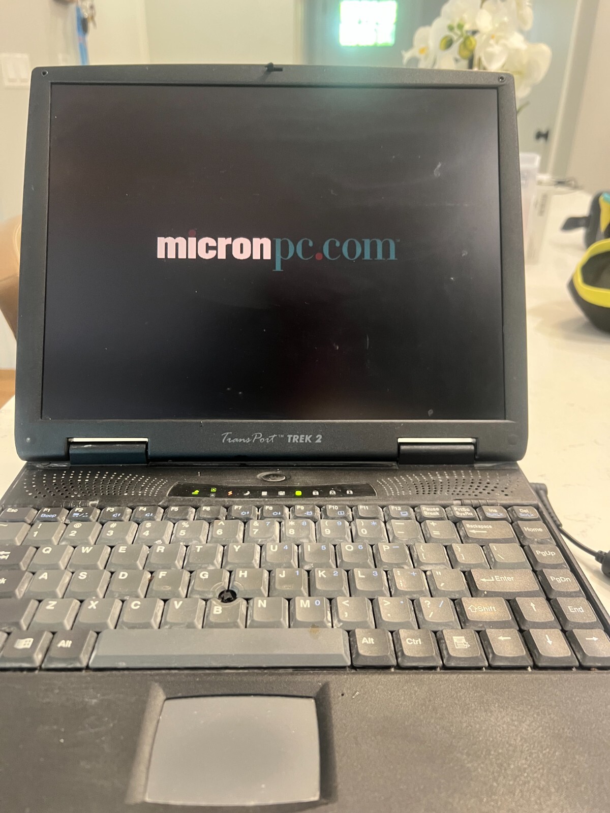 Micron Electronics Laptop Transport Trek 2 AGP 10GB HDD windows 98 ATI RAGE