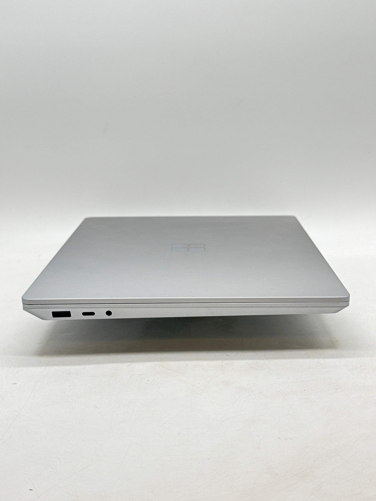 Microsoft Surface Laptop 6 13.5″ Core Ultra 5 135H 8GB 256GB SSD Used