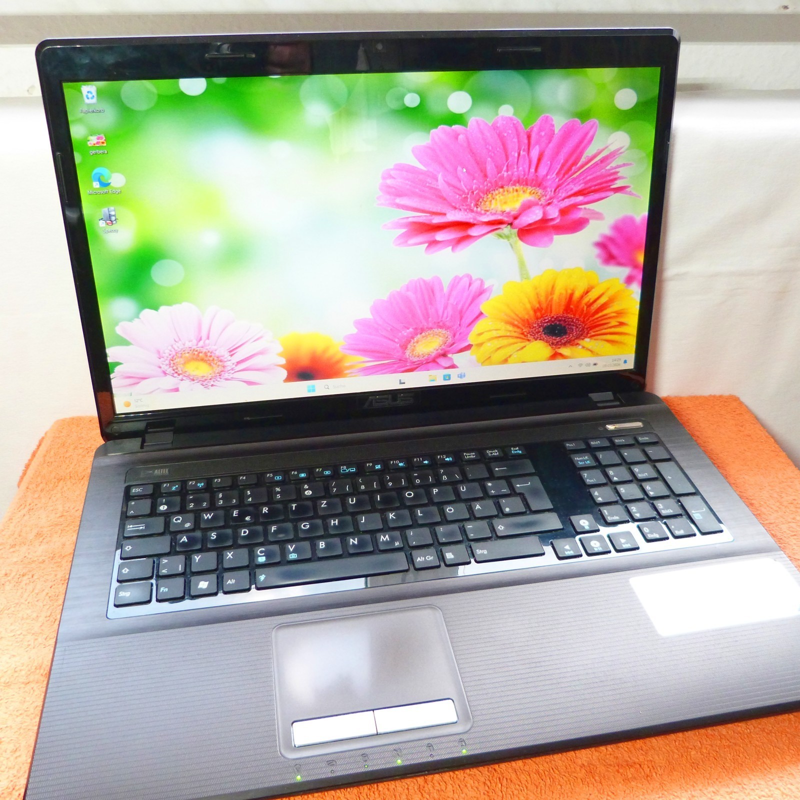 Asus K93 18 inch cinema MONSTER FULLHD l 1TB HDD SSD Windows 11 l 16GB RAM…