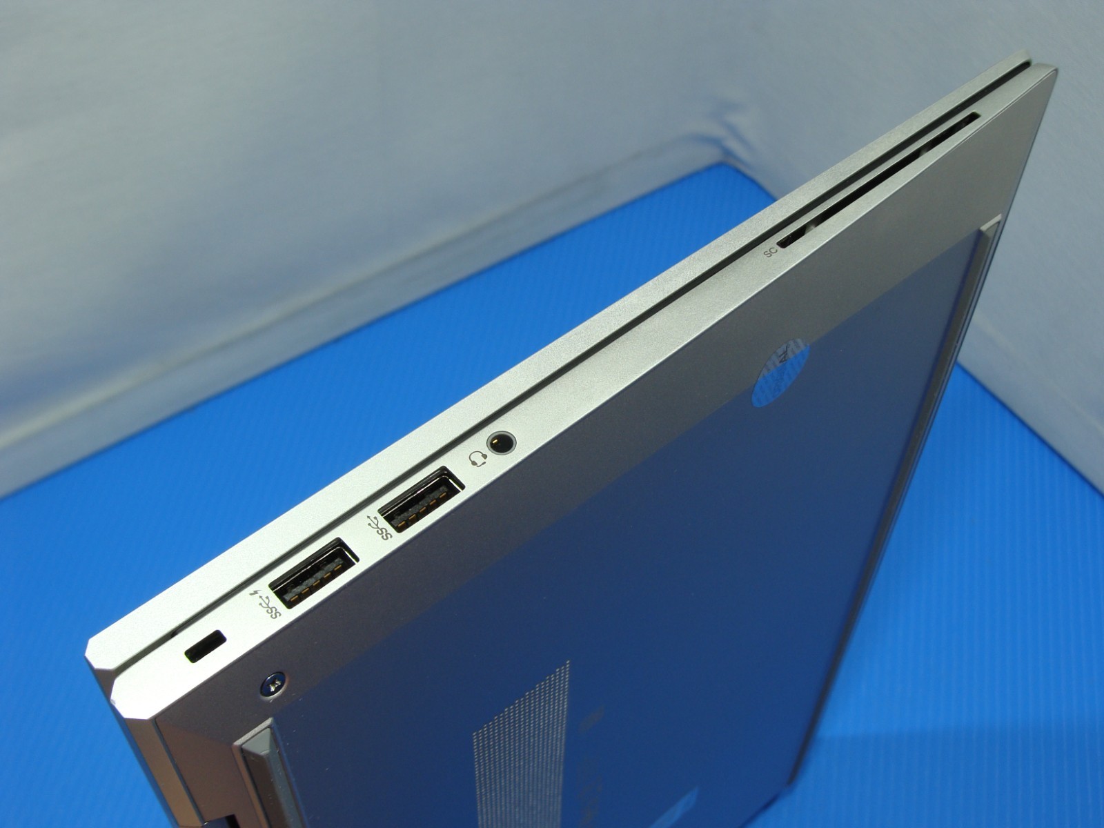 HP EliteBook 840 G8 14″FHD Core vPro i7-1185G7 3GHz 8GB 256GB Windows 11Pro +PA