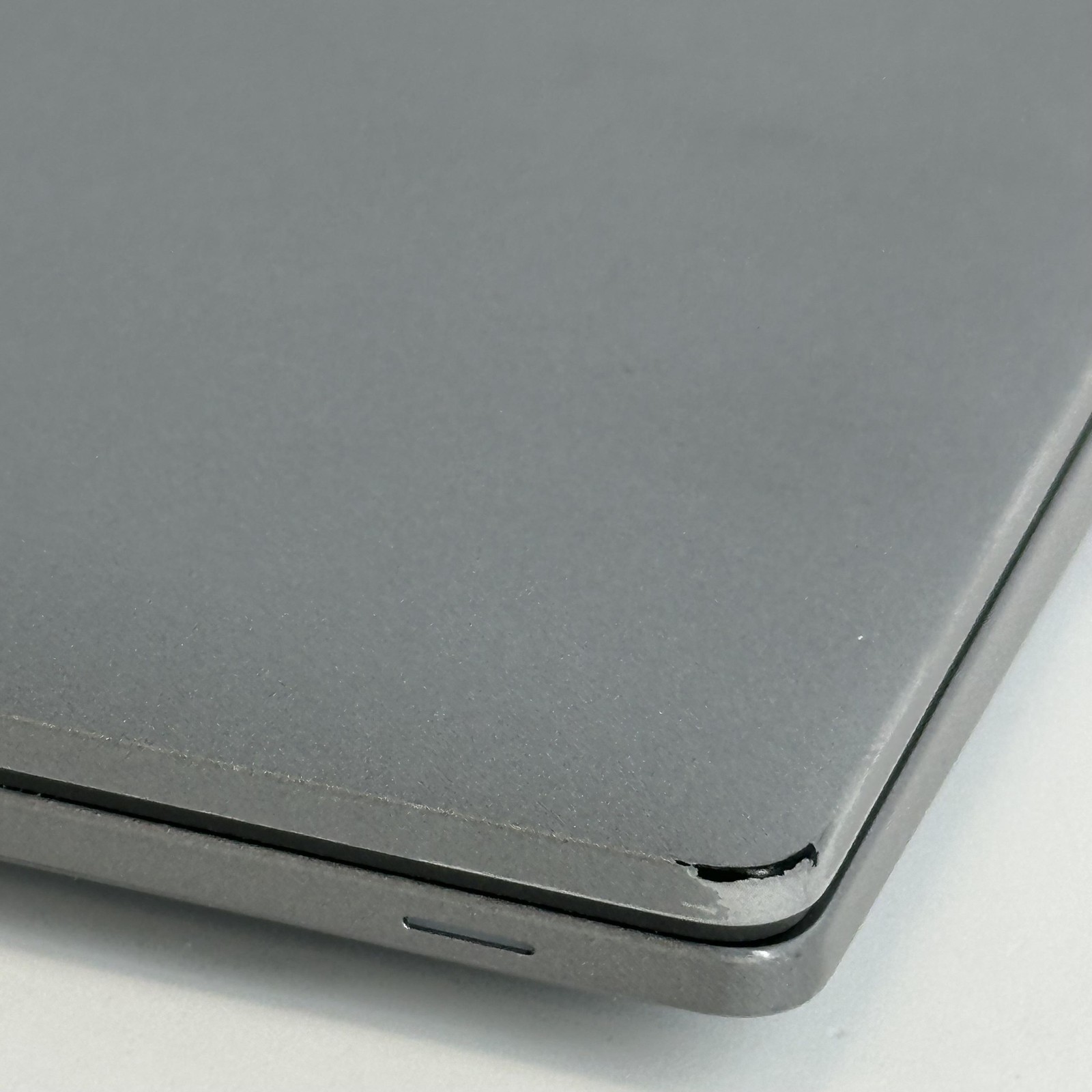 Dell Latitude 5520 15 FHD i7-1185G7 3.00GHz 16GB 256GB SSD Good – CHIPPED SCREEN