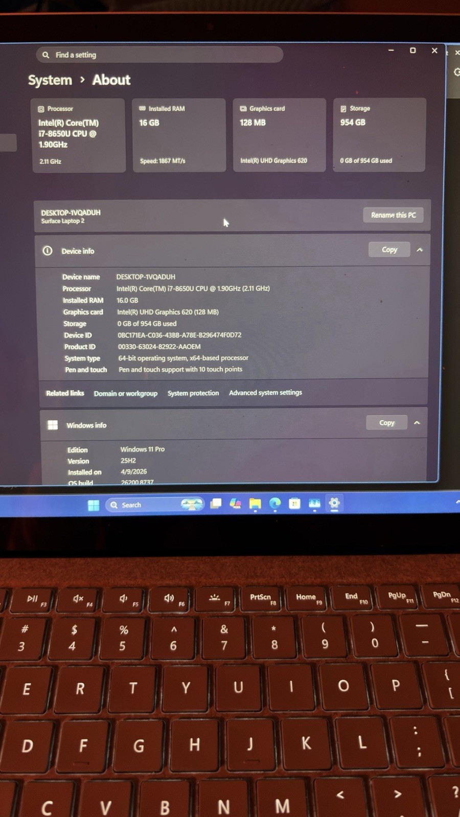 Microsoft Surface Laptop 13.5” (1TB, Intel Core i7 8th Gen., 16 GB) -…