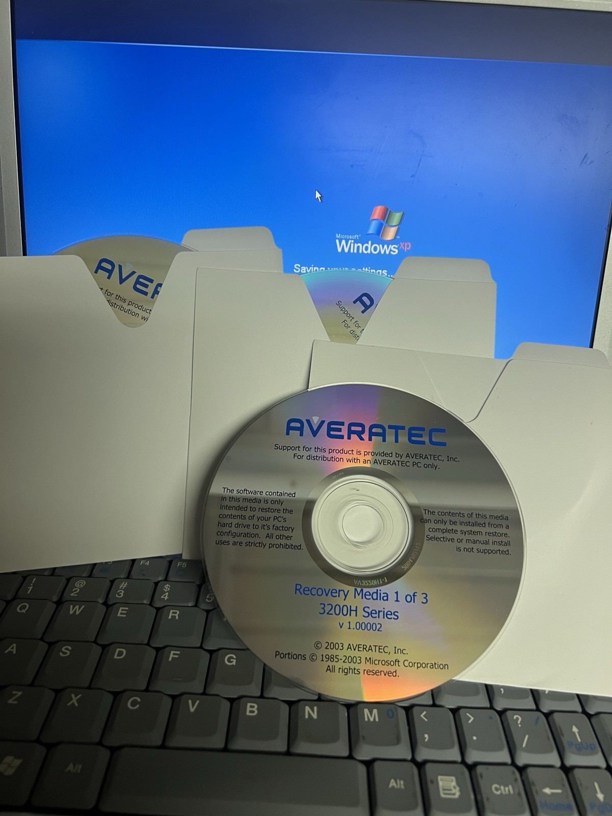 Averatec 3200 AMD Athlon XP-Mobile 256M 40gb Drive Win XP Restore Disks