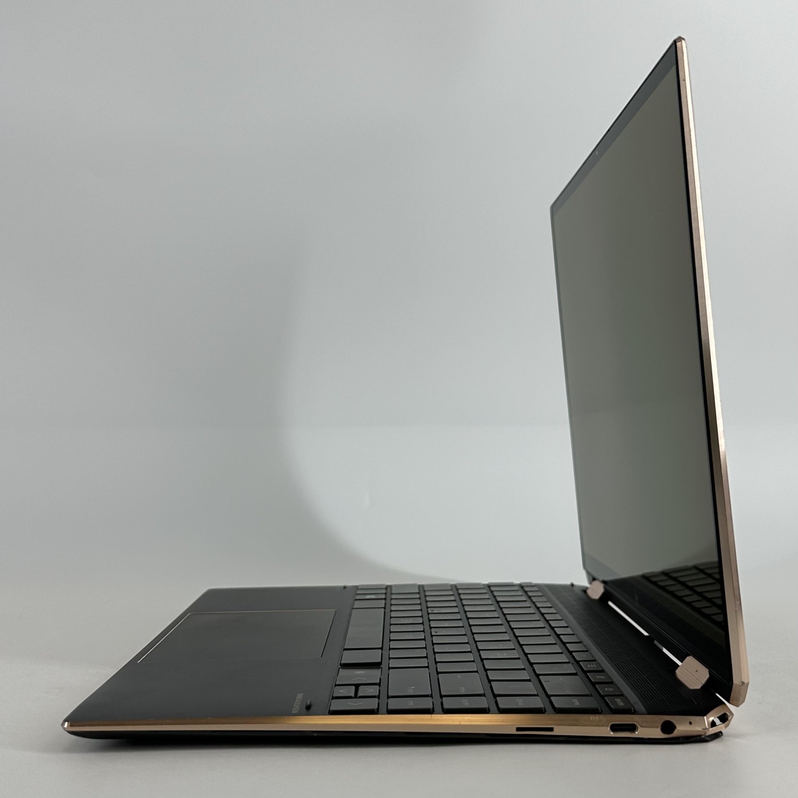 HP Spectre 13 x360 QHD+ TOUCH i7-1165G7 2.80GHz 16GB 1TB SSD Good BAD USB-C PORT