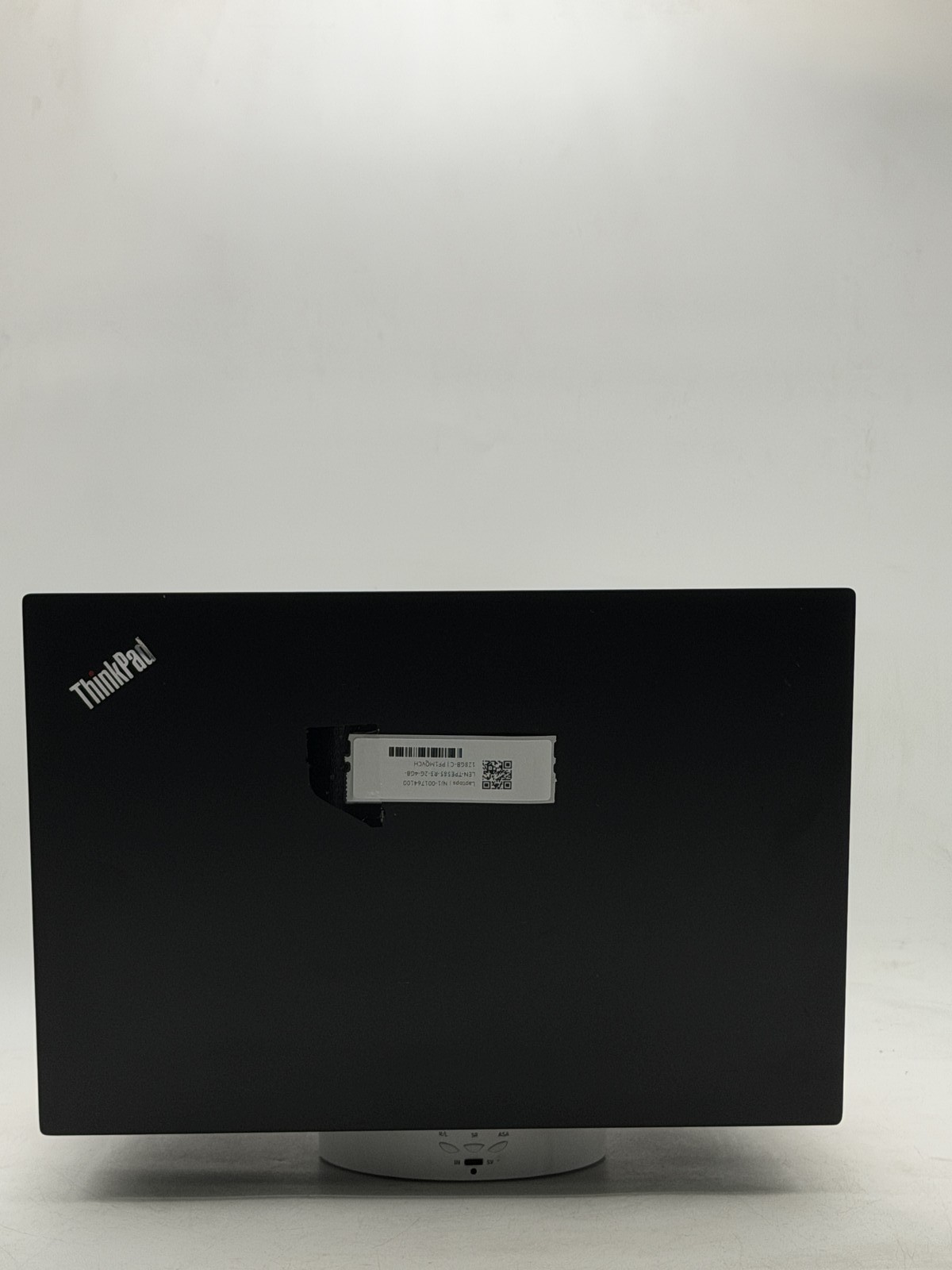 Lenovo ThinkPad (E585) 15.6inch AMD Ryzen 3 2200U 4GB 128GB NO OS Read