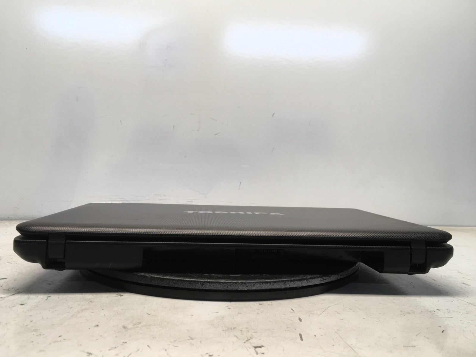 Toshiba Satellite C655D-S5303 AMD E-350 1.6GHz 3 GB NO HDD
