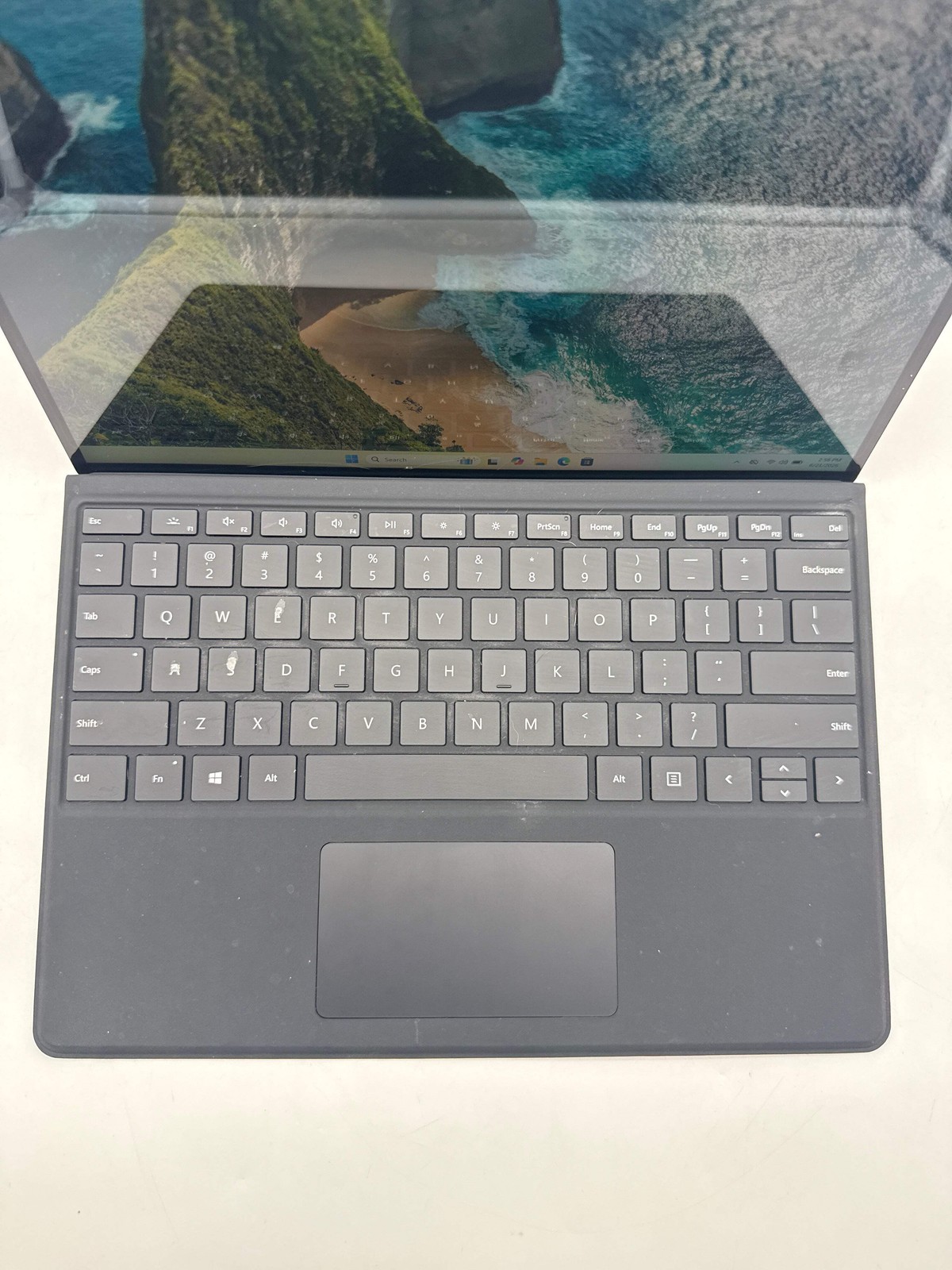Microsoft Surface Pro 8 13″ Core i7-1185G7 16GB RAM 512GB SSD – For Parts