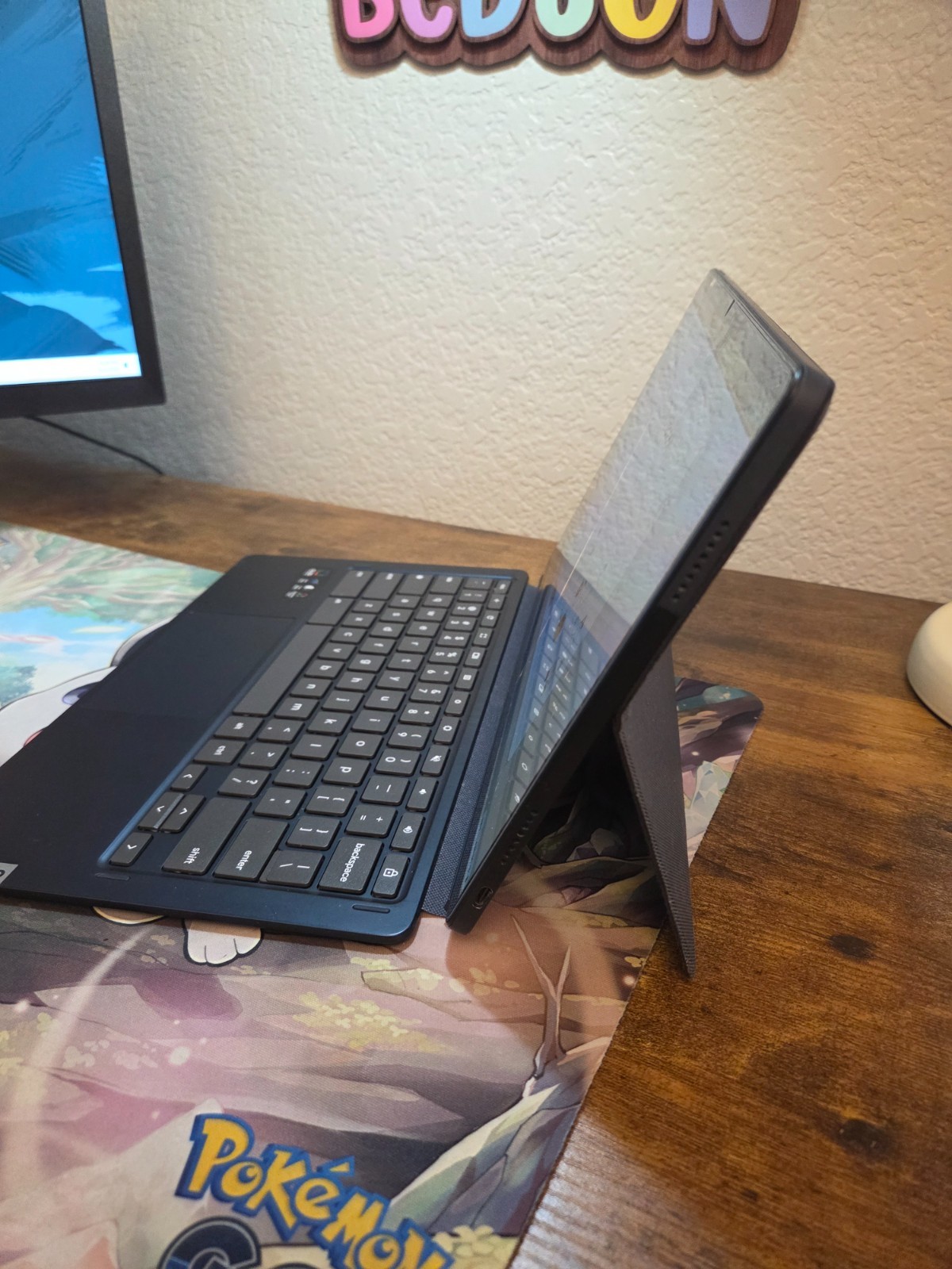 Lenovo IP Duet 5 Chromebook 13Q7C6 13.3″ OLED screen great condition