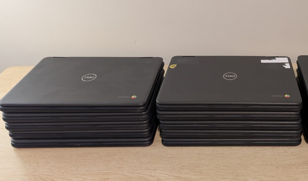 Lot Of 10 Dell 3100 2 In 1 Touch Chromebooks and Charger Intel Celeron, 2.80 GHz