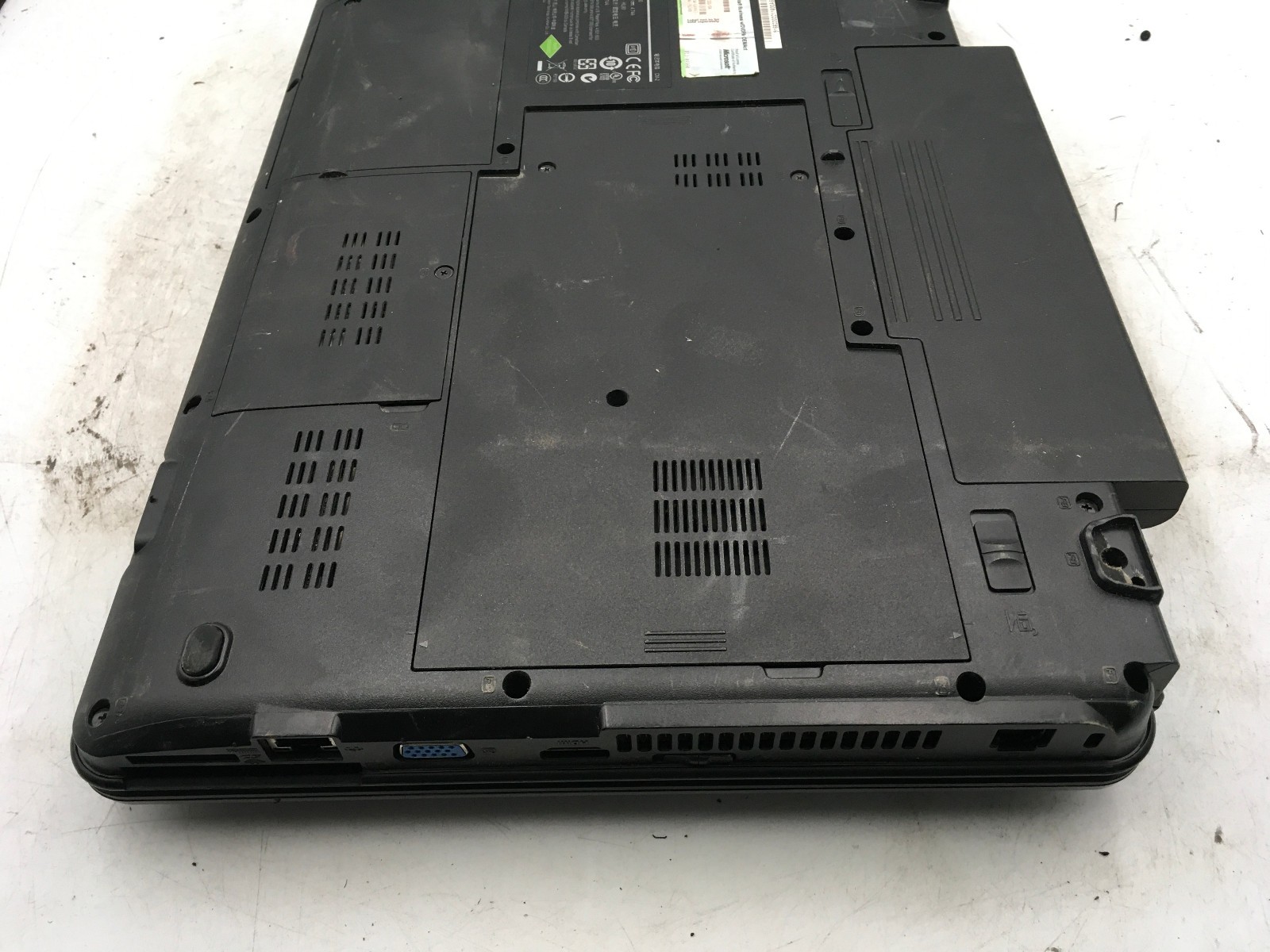 NEXLINK HL90 – BOOTS TO BIOS – INTEL CENTRINO 2 – 4GB RAM – 15″ – READ DESC -BB
