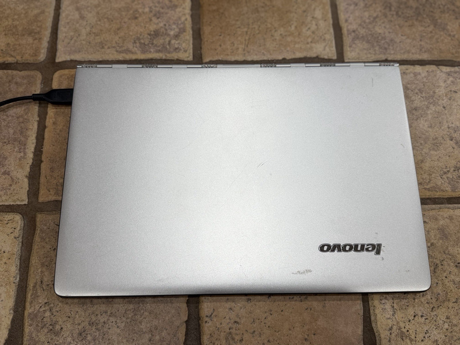 Lenovo Yoga 3 Pro-1370 Touchscreen Intel Core M-5Y71 8GB RAM – Boots to BIOS