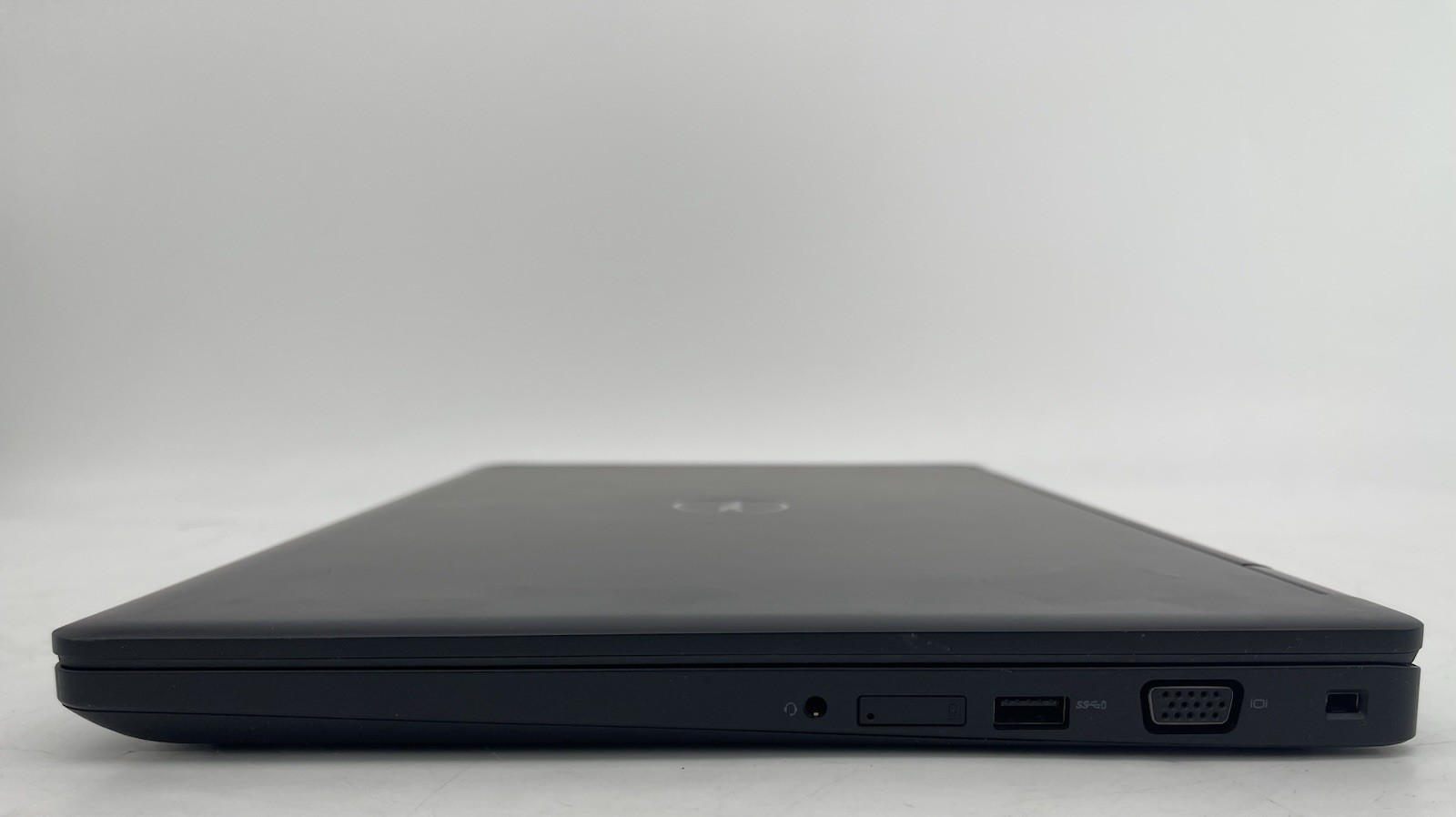 Dell Precision 3520 15.6″ Laptop w/ i5-7440HQ 2.8GHz CPU 8GB RAM 256GB SSD