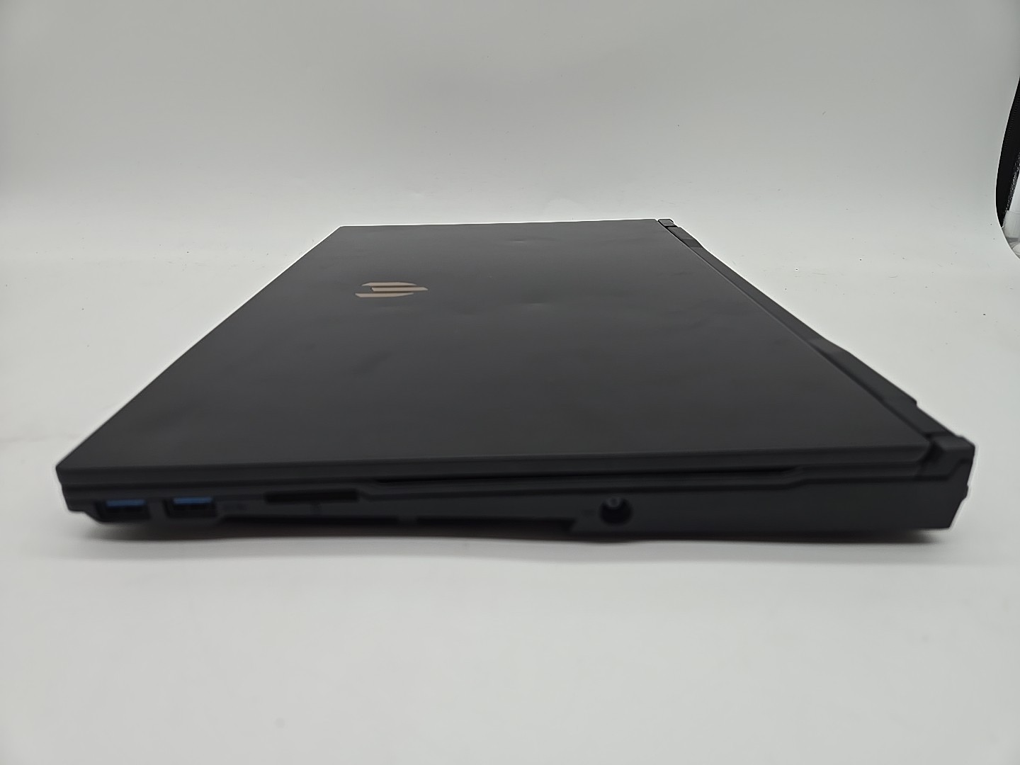 MSI WE65 9TI MS-16U2 15.6″ i7-9750H @2.6GHz, 16 RAM, No SSD, No OS