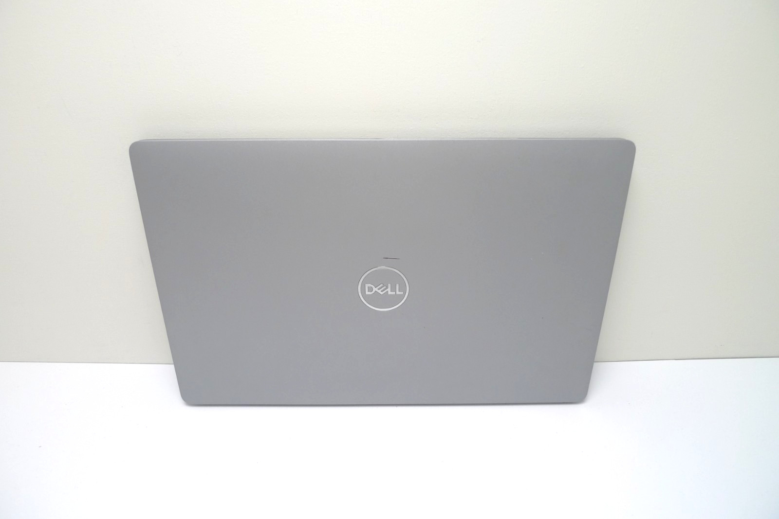 Dell Latitude 5511 | i7-10850H | 16GB RAM | 512GB NVMe | Linux | Charger | Read