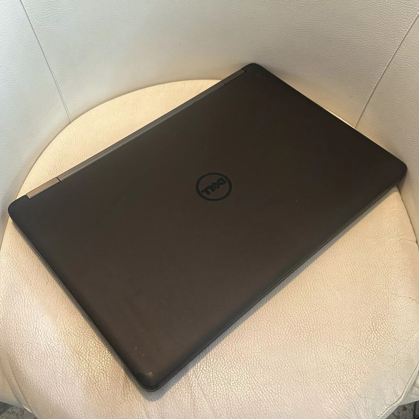 Dell Latitude E5550 – i5 / 15.6”FHD / 1TB HD / NVIDIA 830M / 16GB RAM / Win 10 p