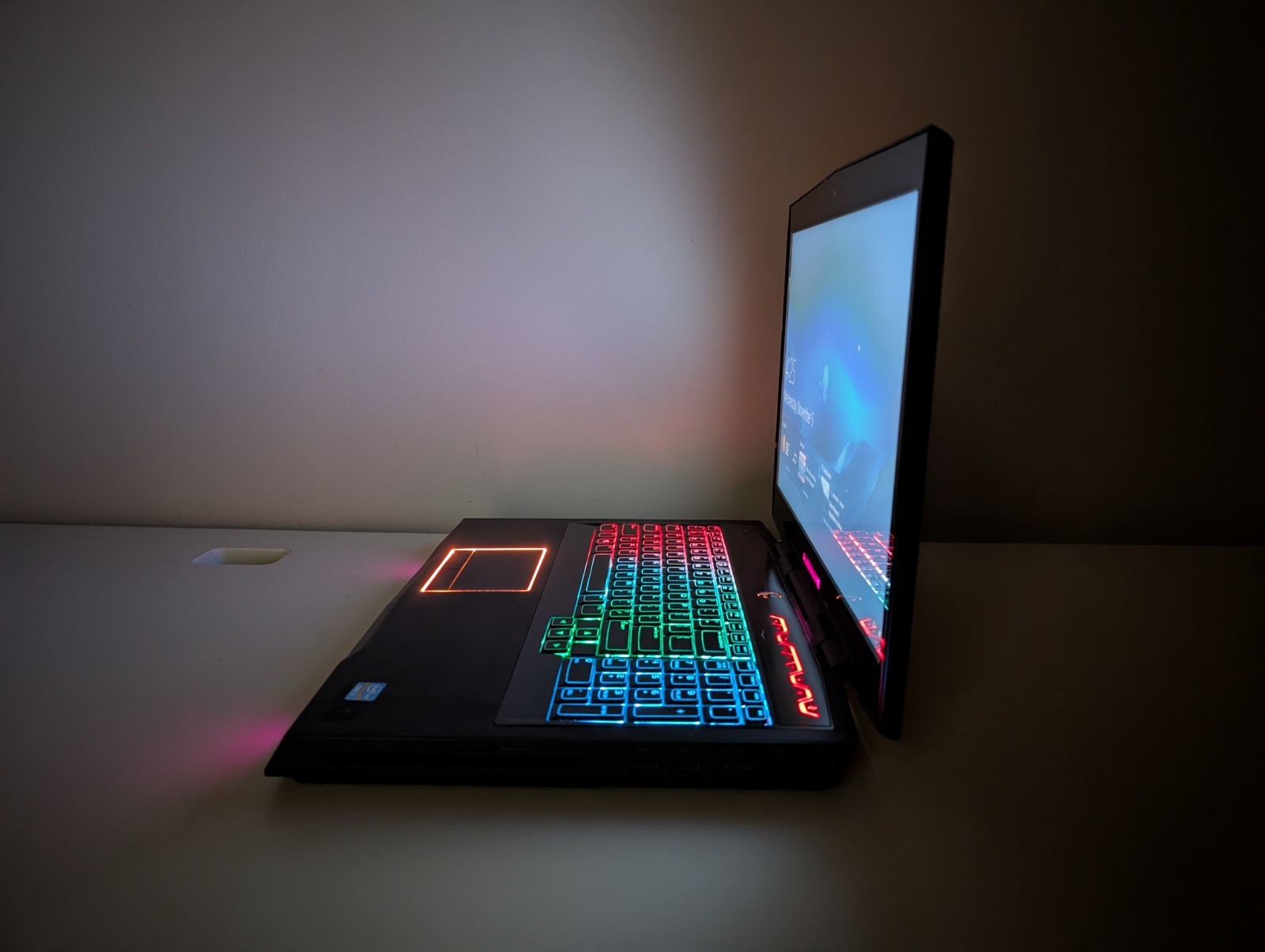 Alienware M17x R4 — i7 3rd Gen 32GB RAM 2TB SSD + 1TB HD | Triple XP + 7 + 10