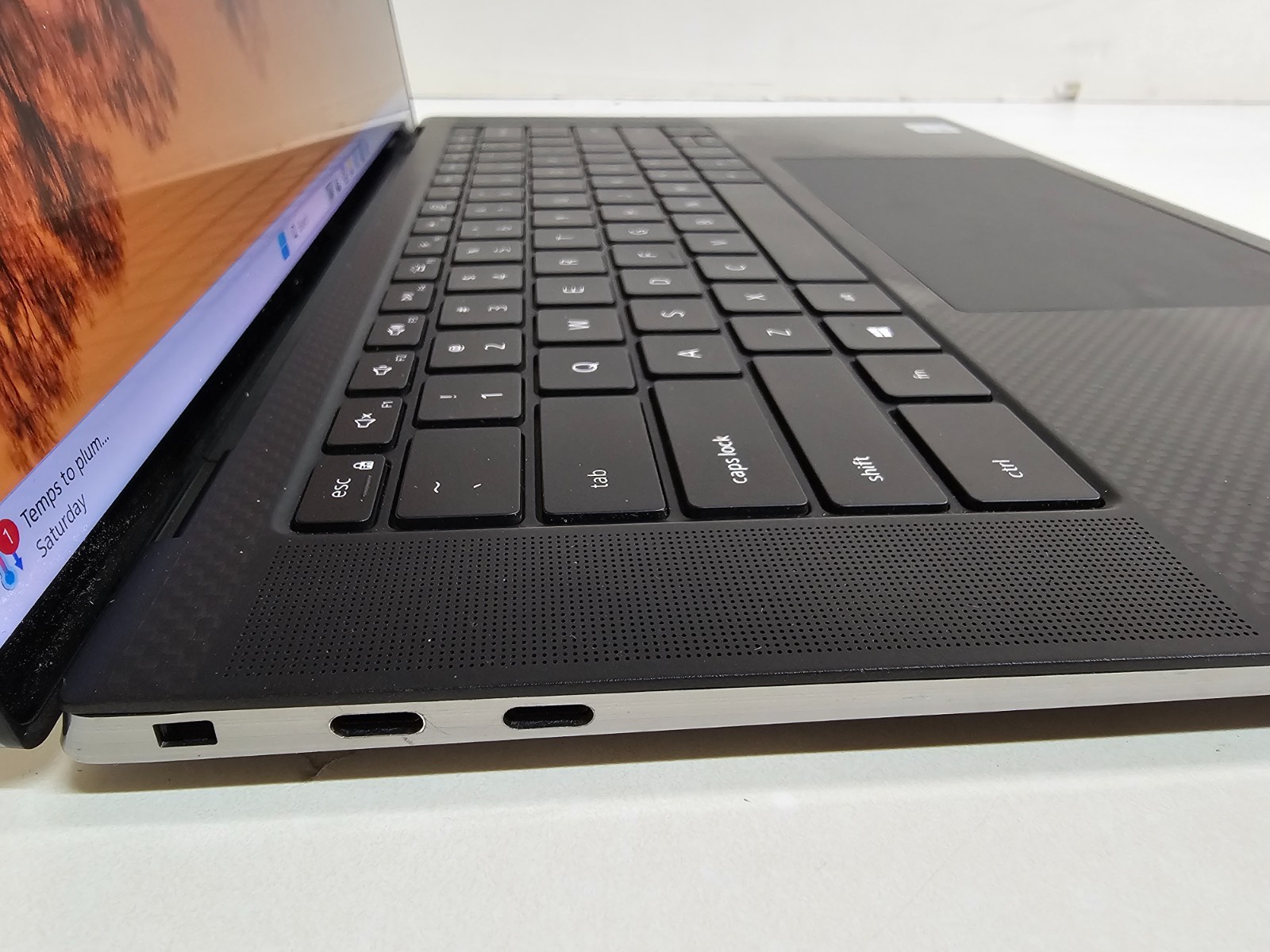 Dell Precision 5550 Laptop – Core i7-10875H 32GB 512GB 15.6″ – Quadro T2000