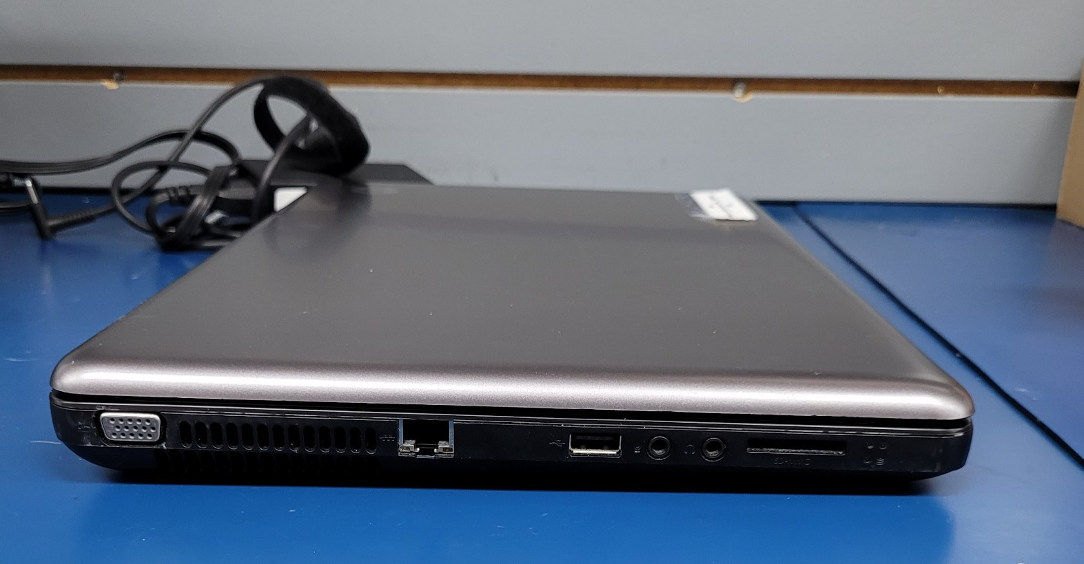 HP Pavilion G60 /AMD E-450 / 4 GB RAM / NO HDD