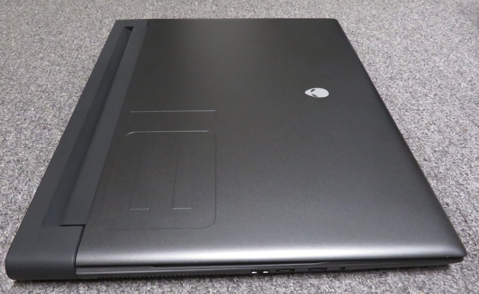 Dell Alienware m18 R2 Gaming Laptop 18″QHD+ i9-14900HX 64GB RAM 2TB SSD RTX 4090