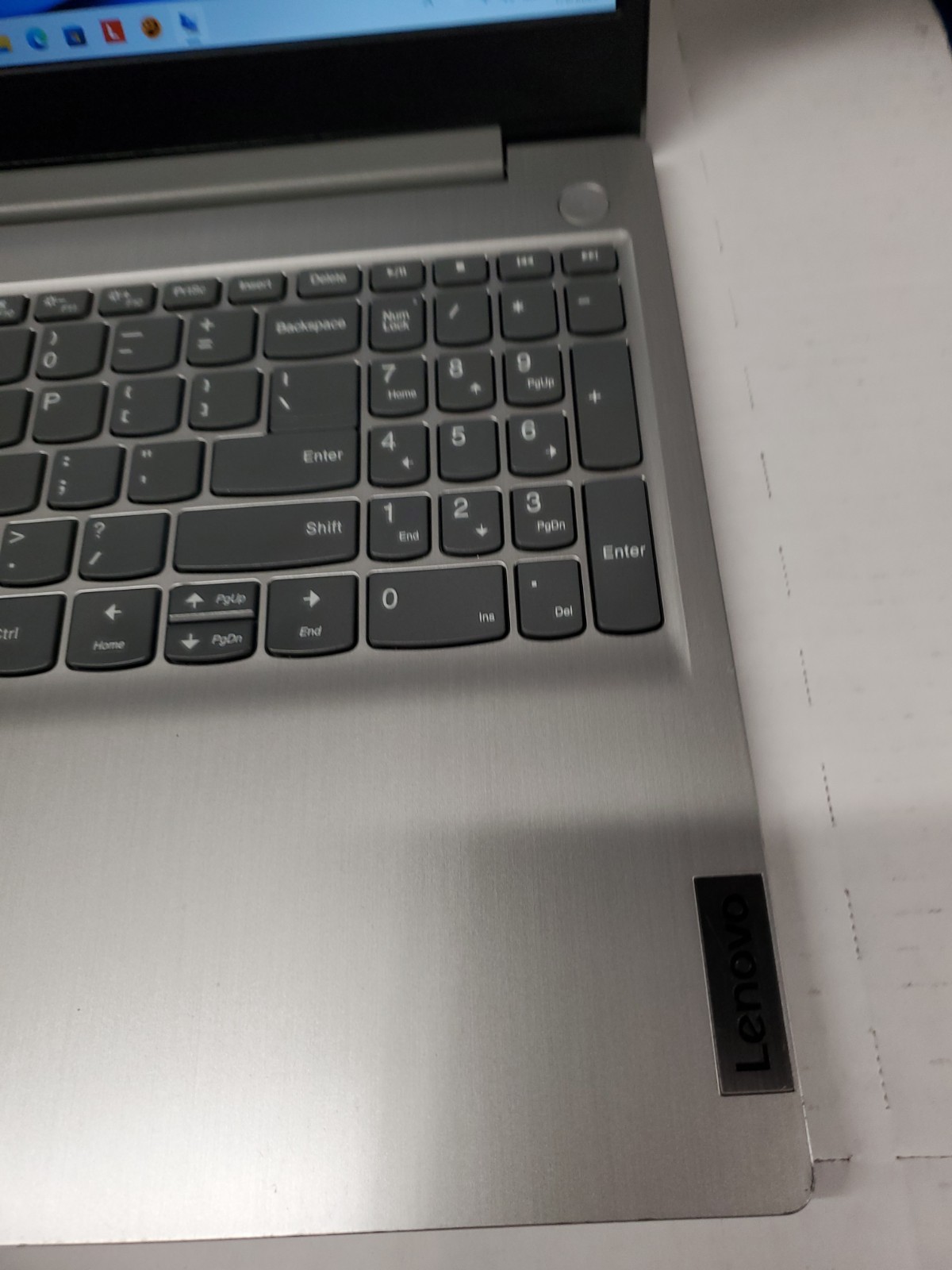 Lenovo IdeaPad 3 15IIL05 Laptop I3-1005G1, 8GB RAM, 256GB NVMe, Windows 11 Home