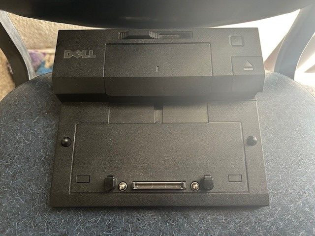 Dell Latitude E 6320 Laptop i7 8GB 2.80GHZ 128GB SSD WIN 10 P + Docking Bundle