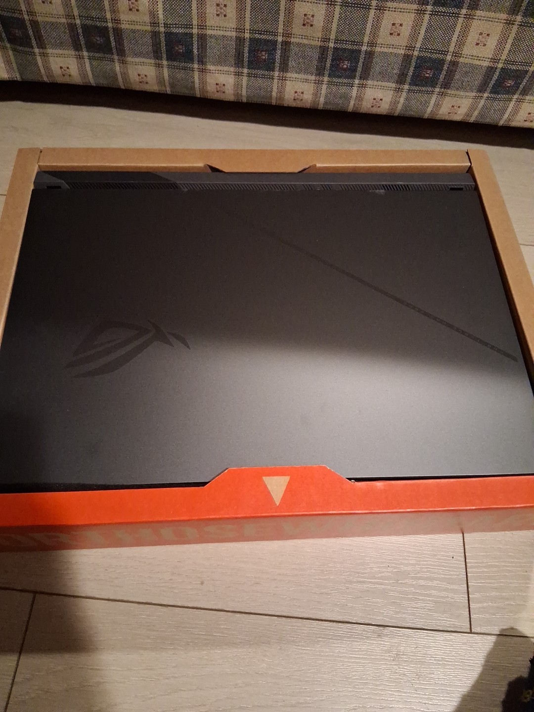 ROG Stri G18 2.5k 240Hz Gaming Laptop- AMD Ryzen 9 7940HX 16GB Ram-Nvidia RTX