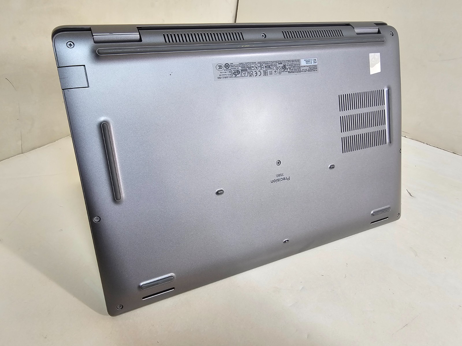 Dell Precision 3580 Laptop – i5-1335U 16GB 256GB SSD Webcam 15.6″ – Wty 1/27