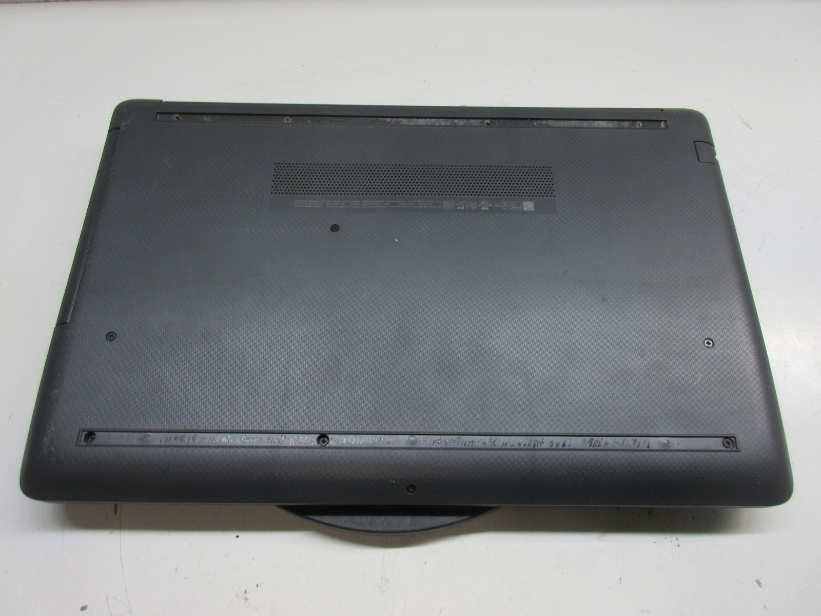 HP 15-DB0050NR AMD A4-9125 2.3GHz 8GB Windows 10 256GB SSD